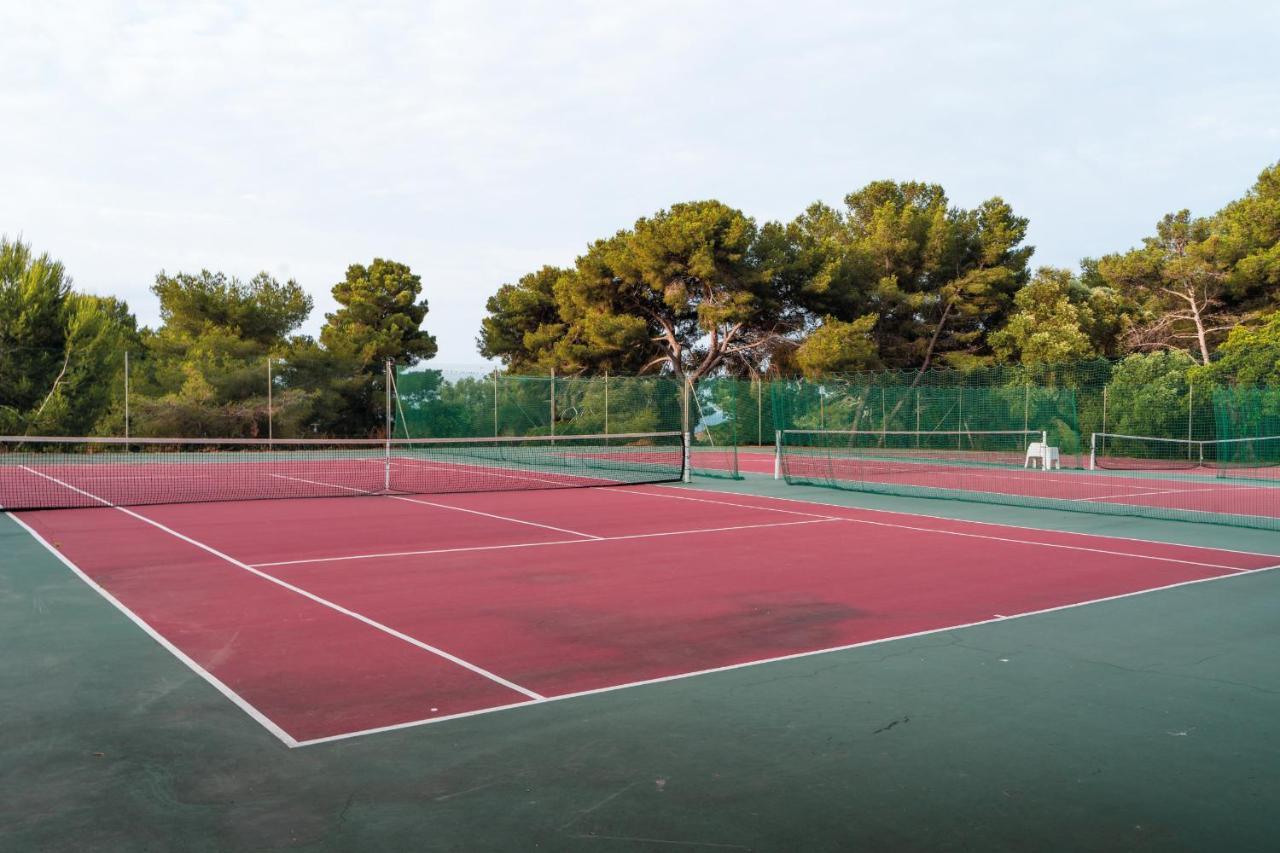 Belambra Clubs Presqu'Ile De Giens - Les Criques Hotel Hyeres Ngoại thất bức ảnh