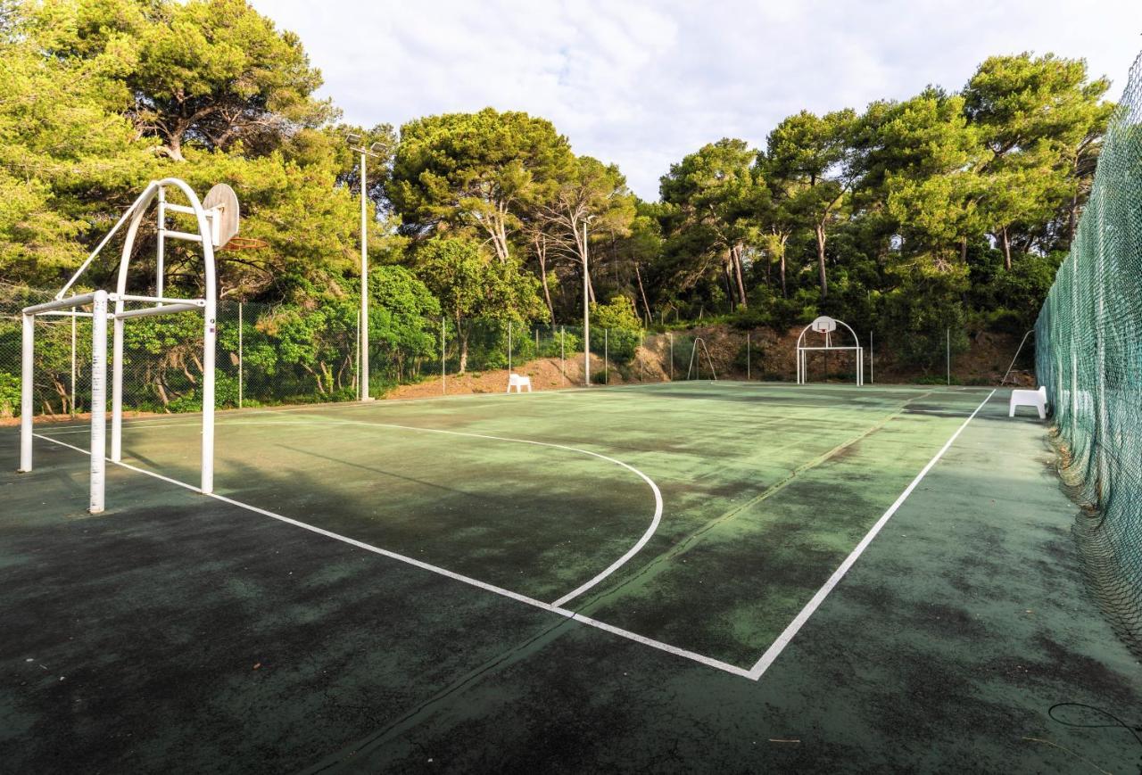 Belambra Clubs Presqu'Ile De Giens - Les Criques Hotel Hyeres Ngoại thất bức ảnh