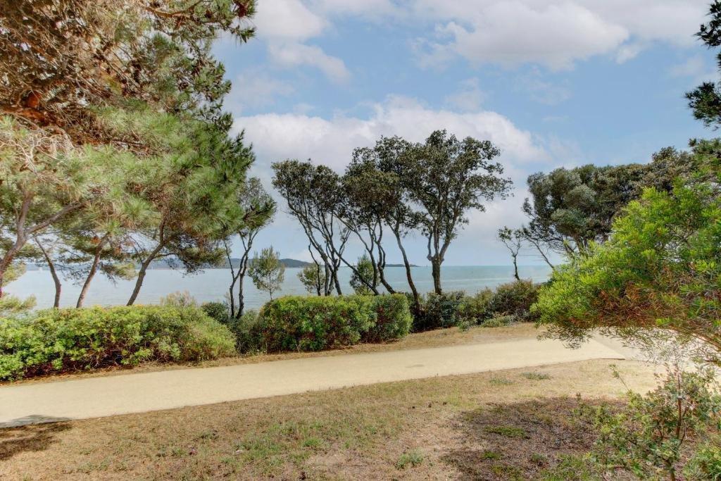 Belambra Clubs Presqu'Ile De Giens - Les Criques Hotel Hyeres Ngoại thất bức ảnh